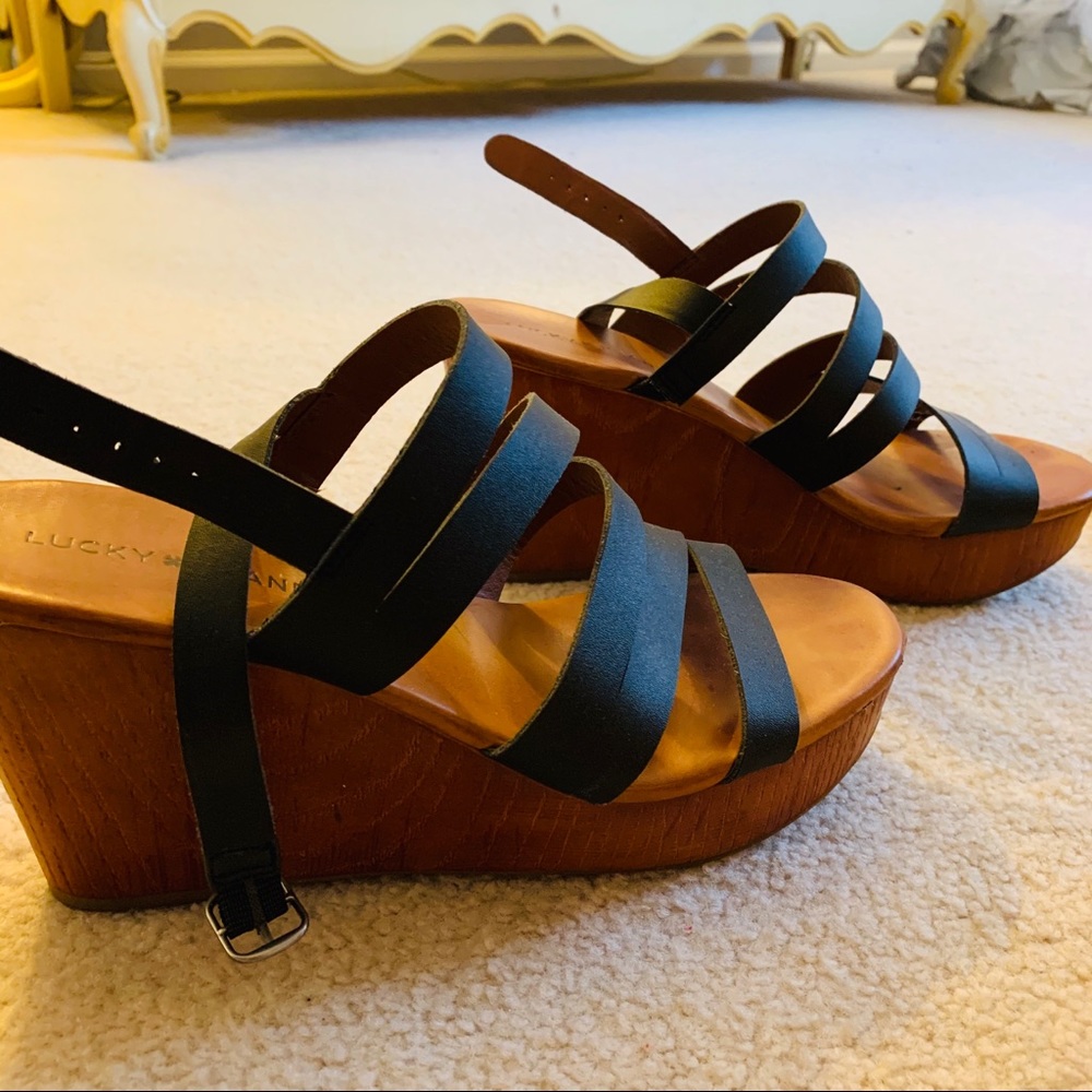 leather strapped wedges